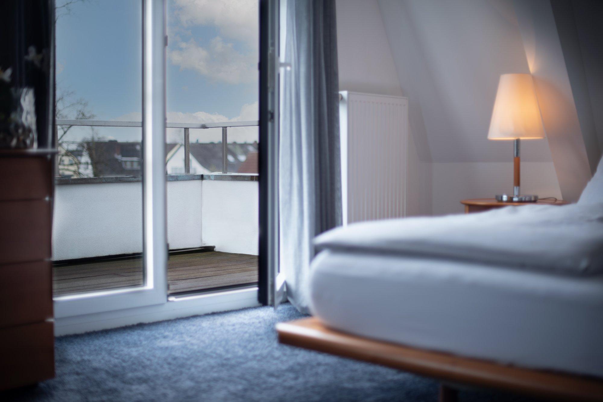 &Repeat Koeln Airport Hotel ภายนอก รูปภาพ