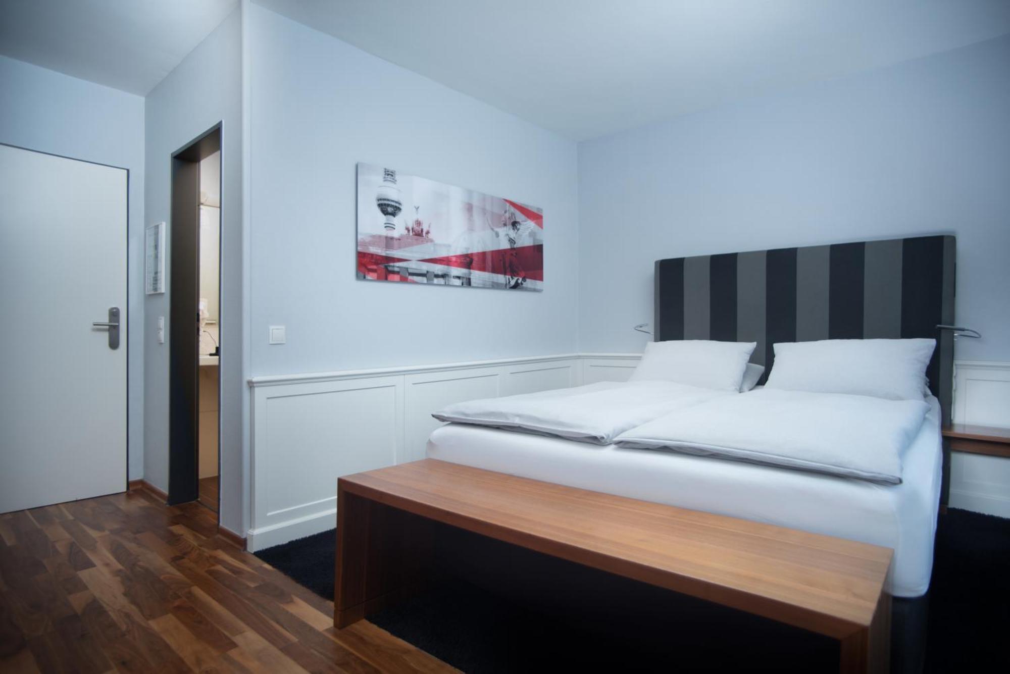 &Repeat Koeln Airport Hotel ภายนอก รูปภาพ